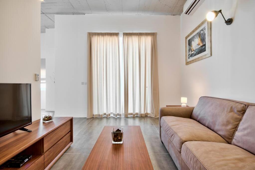 Vallettastay - Harbor View Gem -Sea View 2 Bed Apt Екстериор снимка